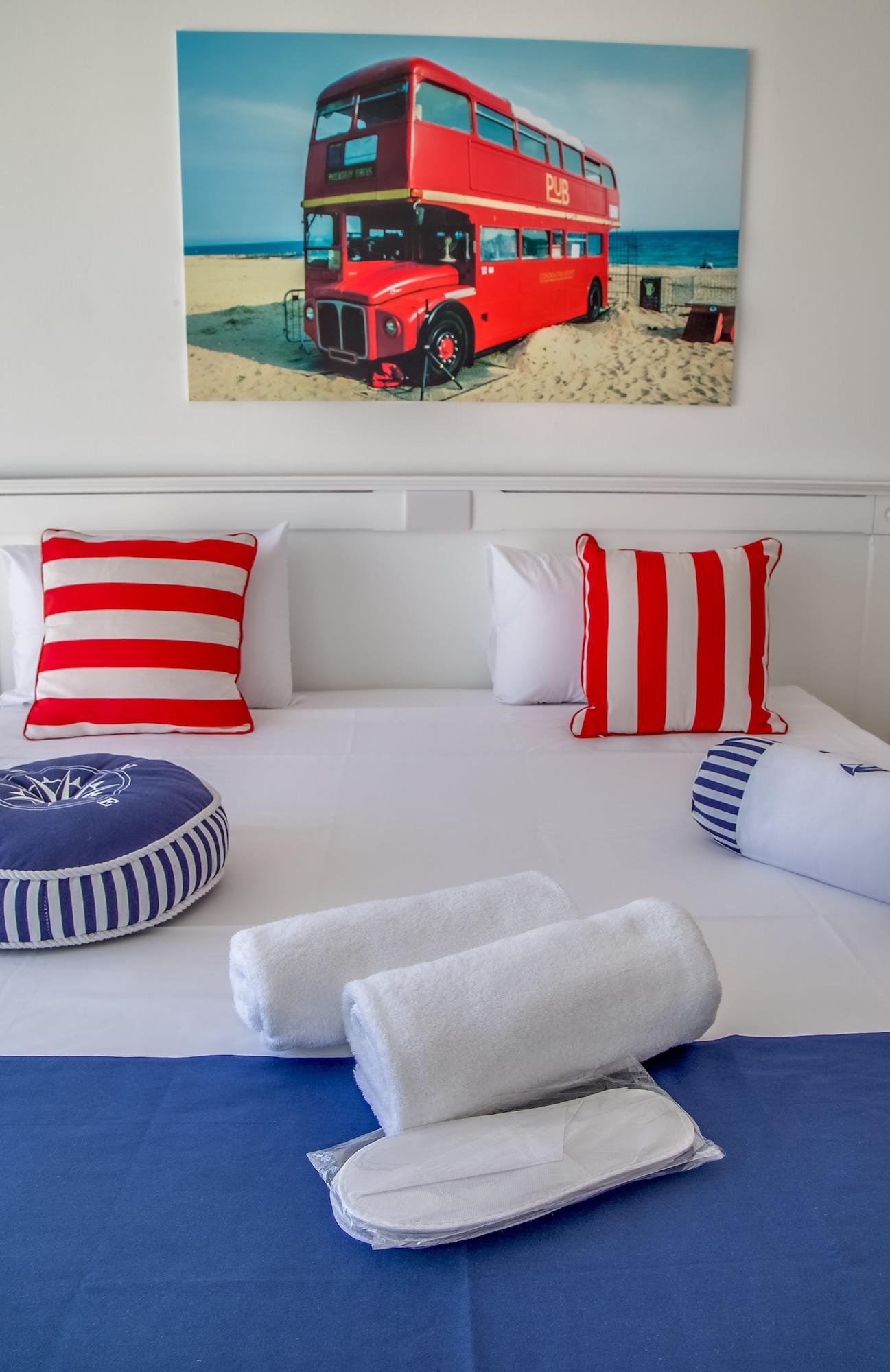 Blue Harbour Boutique Aparthotel Ayia Napa Bagian luar foto