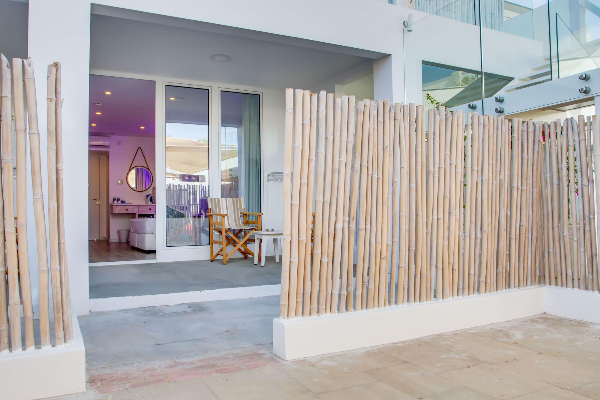 Blue Harbour Boutique Aparthotel Ayia Napa Bagian luar foto